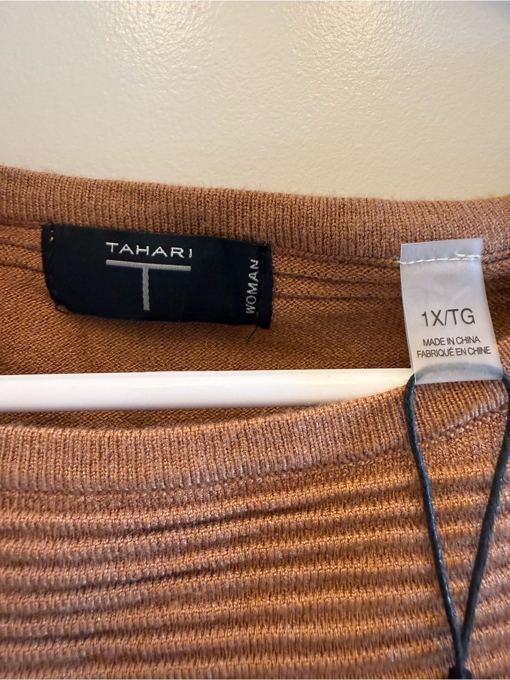 NWT Tahari Woman 1X Camel Textured Knit Sweater 3/4 Sleeve Ribbed Pullover - Picture 7 of 9